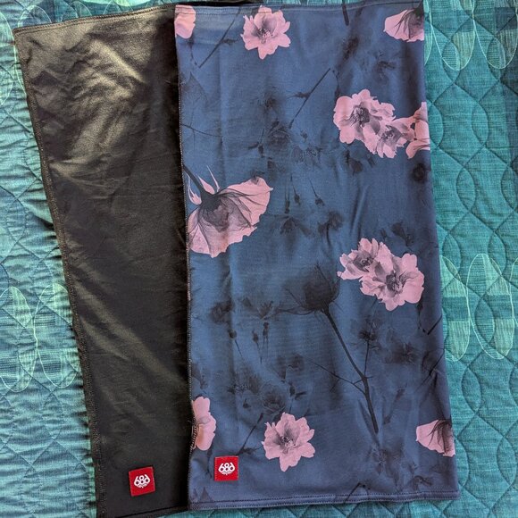 686 Neck Gaiter, Cherry Blossom Print - Picture 1 of 1